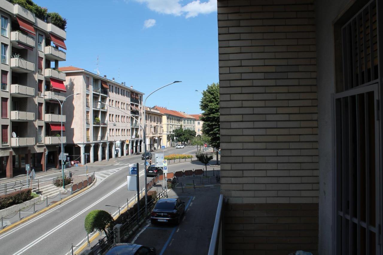 Arcobaleno In Stazione Διαμέρισμα Σαρόνο Εξωτερικό φωτογραφία
