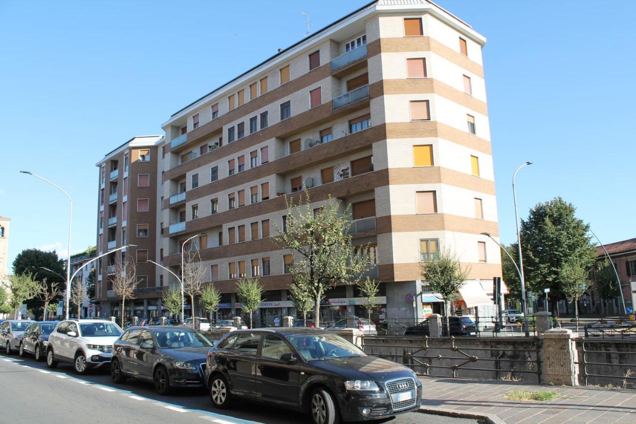 Arcobaleno In Stazione Διαμέρισμα Σαρόνο Εξωτερικό φωτογραφία