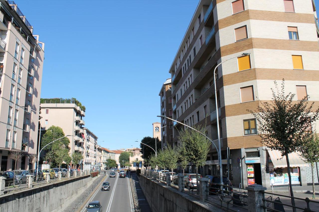 Arcobaleno In Stazione Διαμέρισμα Σαρόνο Εξωτερικό φωτογραφία